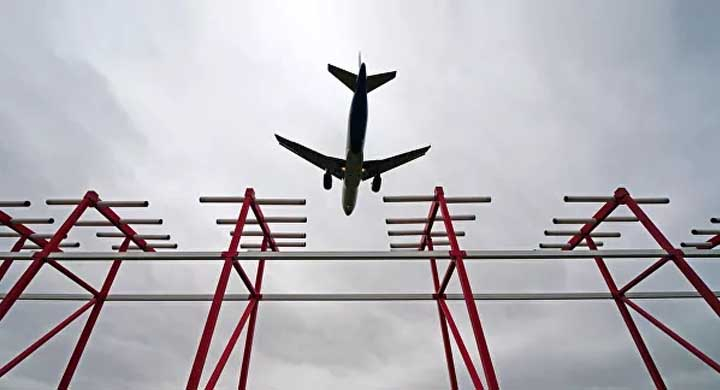 Россия своих не бросает — но именно своих