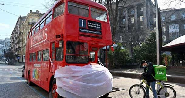 Чьи уши торчат из-за коронавируса? Версия