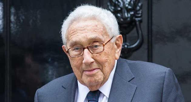 Что ищет в короновирусном хаосе «коллективный» Киссинджер?