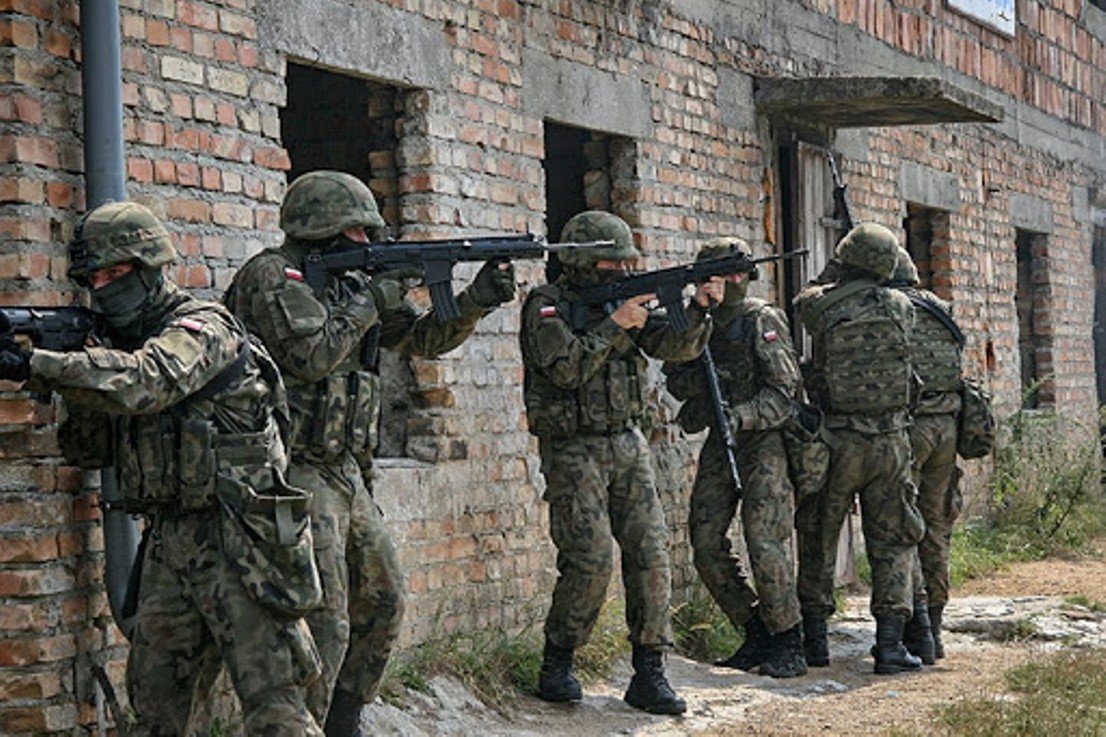 Войскам НАТО уже тесно и на польских полигонах