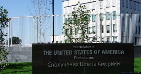 «А почему не у себя?». Посольство США признало, что его страна создала на Украине биологические лаборатории