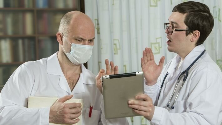 Бойцы видимого фронта: как сегодня «воюют» медики на передовой COVID-19 и не только