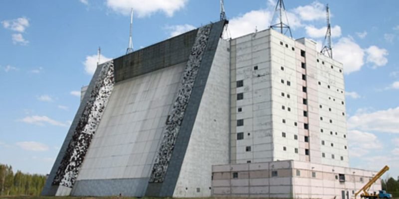 Рискнет ли Минск потрепать нервы Москве за «эти две базы» в Беларуси?