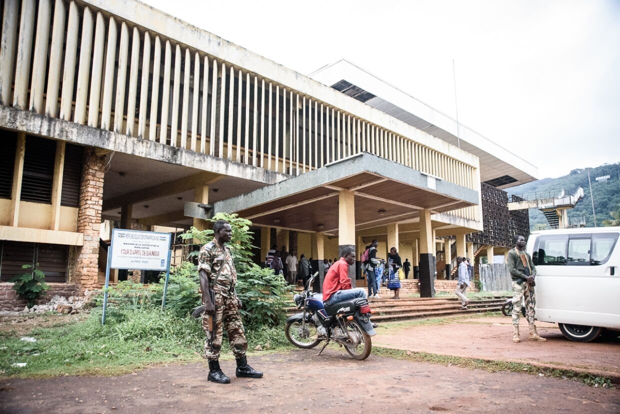 Подконтрольные Парижу СМИ пытаются дискредитировать деятельность России в ЦАР