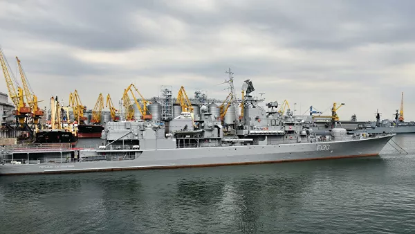Флагман ВМС Украины «Гетман Сагайдачный» провел учения в Черном море