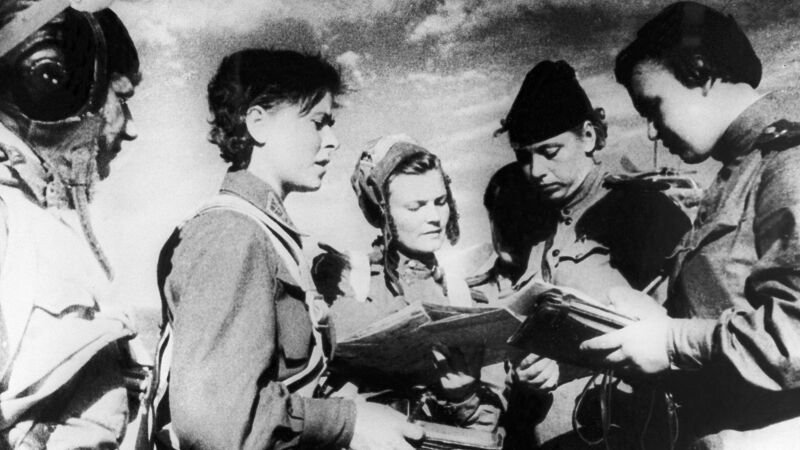 Сын летчицы Сумароковой рассказал, за что немцы боялись «Ночных ведьм»