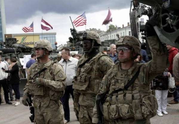 Польские СМИ встревожены: Германии не нужна ядерная защита от России