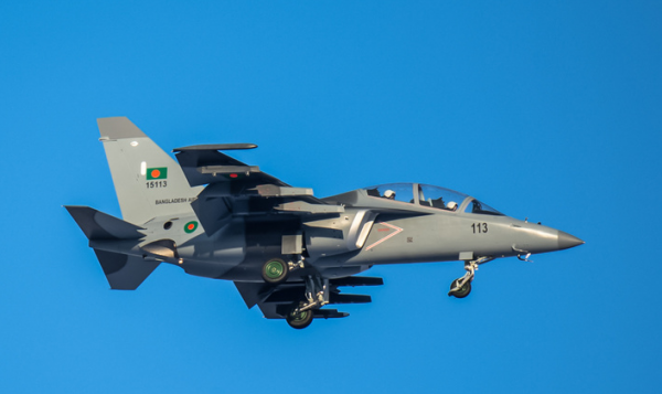 Первое боевое применение российских самолетов Як-130 против террористов