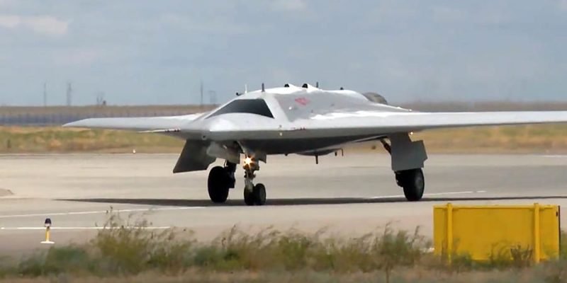 Уточнена цена российского новейшего беспилотника «Охотник»