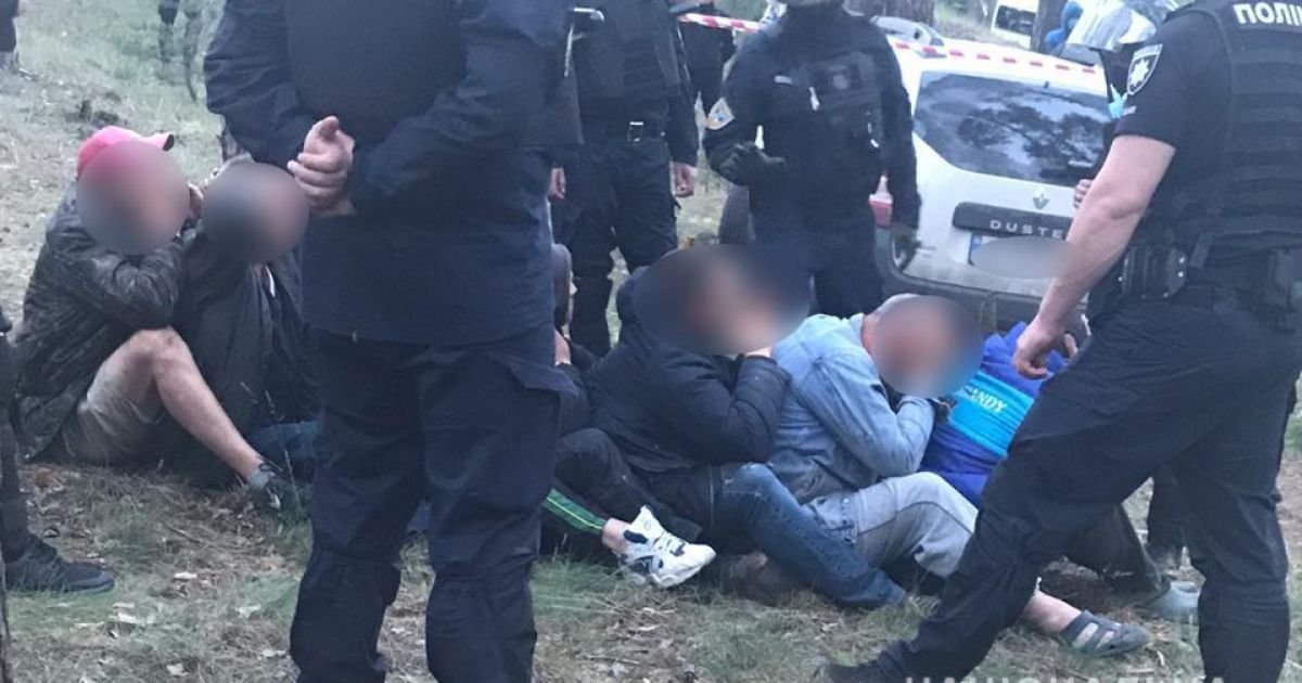 Разборки в лесах под Харьковом: О чем молчат украинские СМИ