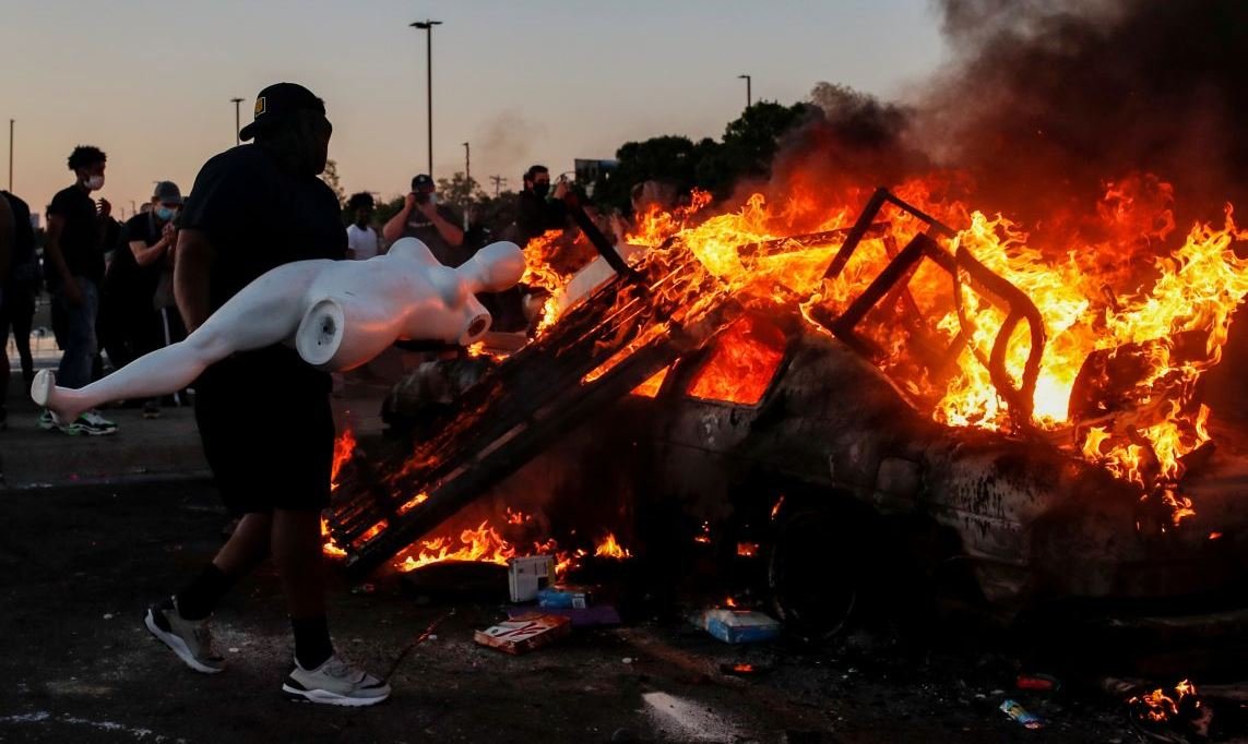 Цветная революция в США – горшочек, вари!