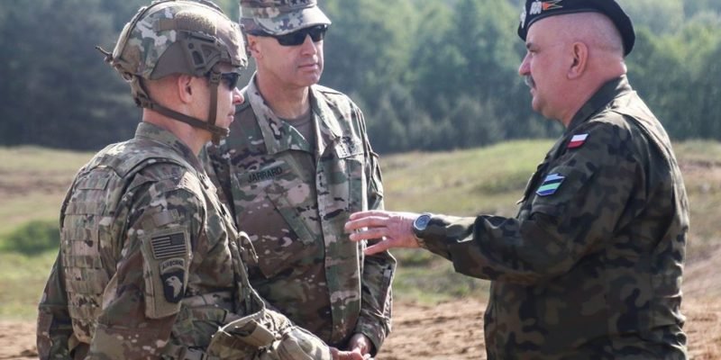 Командование СВ США в Европе «приземлило» польское минобороны