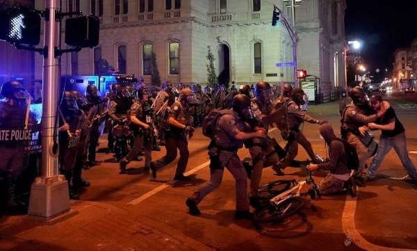 Беспорядки в США – время поднимать восстание на Украине