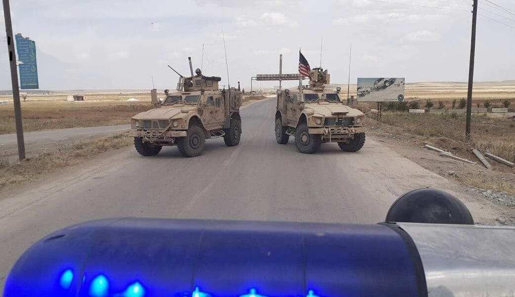 «У Бога кончилось терпение»: американские военные с позором провалили попытку дерзко объехать российский патруль в Сирии