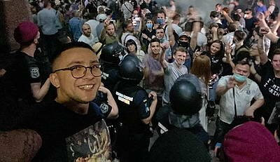 Собачья свадьба нацистов на суде Стерненко: Смотрины для Сороса