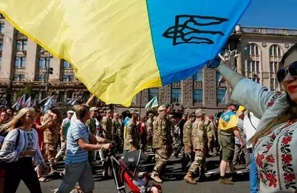 Украину пора возвращать