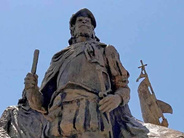 Гражданская самооборона открыла огонь по разрушителям памятников в Альбукерке