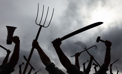 Эксперт не побоялся и назвал точную дату украинского коллапса и бунта