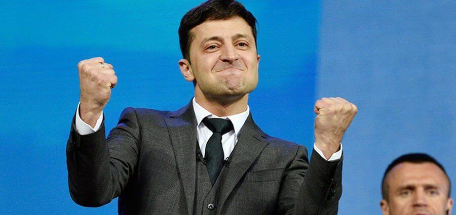 Украинский эксперт: Зеленский превзойдет Порошенко в качестве марионетки США
