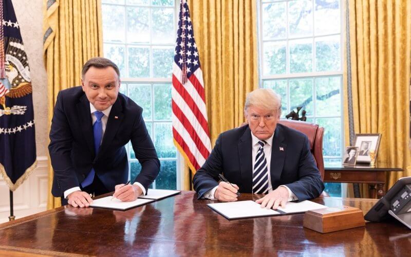 Почему США спешат напичкать Польшу войсками и вооружениями