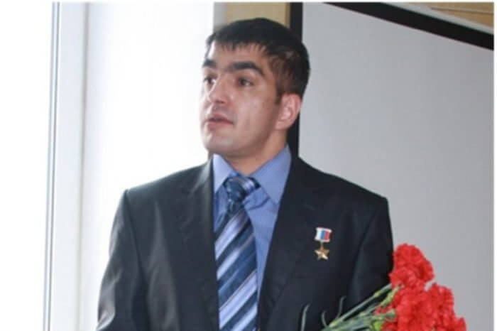 В Оренбурге ушел из жизни Герой России Раис Мустафин