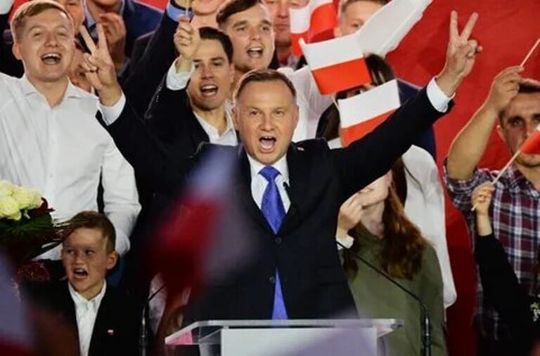 Дуда пообещал не забирать Львов у Украины