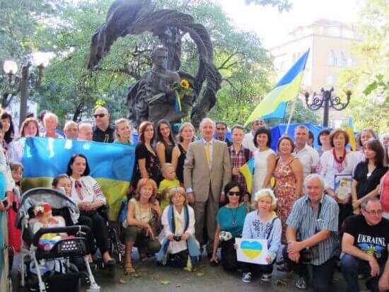 Украинцы в Болгарии уже четко усвоили - в Украине до них никому нет дела