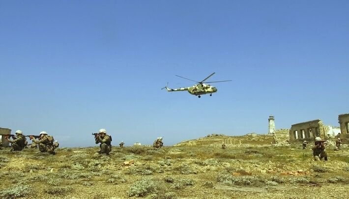 Гусейнов рассказал о рисках для России от азербайджано-армянского конфликта