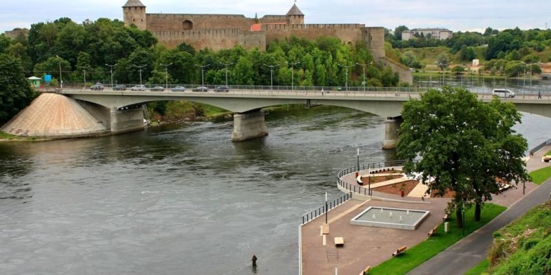 Забор, электроника, беспилотники: когда будет готова новая граница Евросоюза с Россией