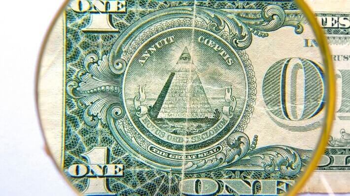 Сокращение доли доллара в сделках РФ и КНР подорвет доверие к валюте США