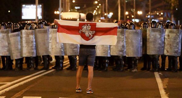 Глобалисты бьют по Белоруссии, а целят в Россию