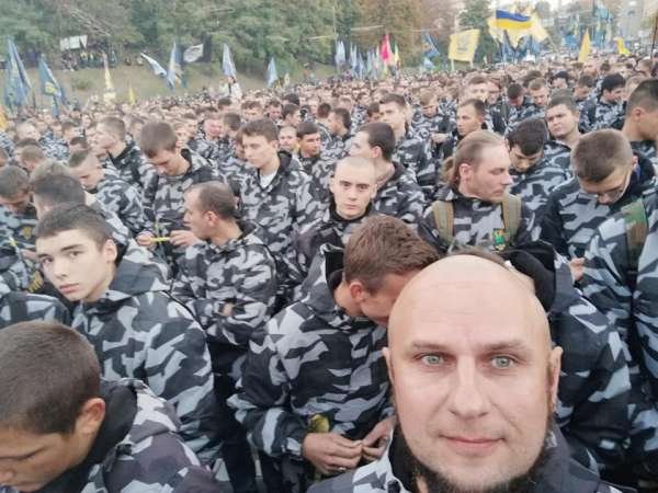 Алло, мы ищем боевиков!