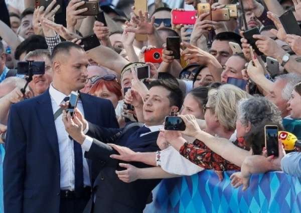 «Мальчик Зе» устоял: команду «Валить!» нацикам не дали или не проплатили