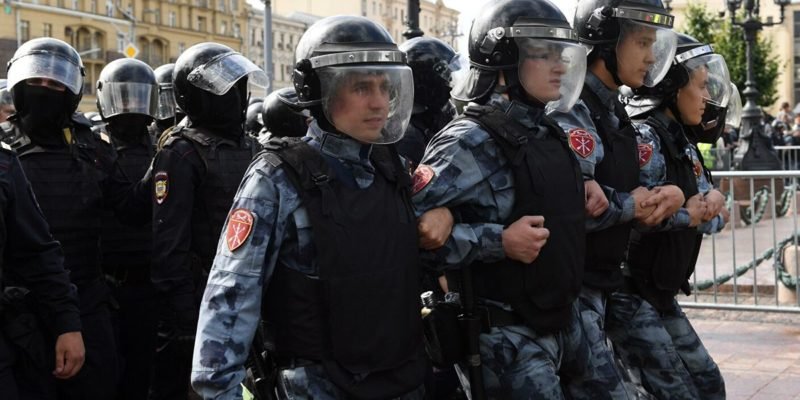 Путин готов направить российских силовиков в Беларусь. Разве так можно?