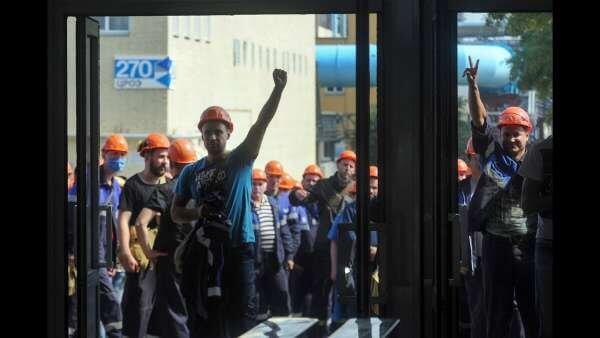 Забастовками белорусских рабочих коллективов управляли извне