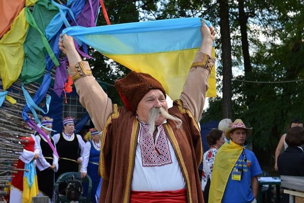 Ной Харари в декорациях «украинской современности»