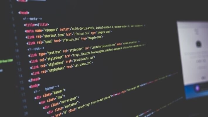 Опыт РФ с суверенным Рунетом поможет Минску избежать вмешательства Запада