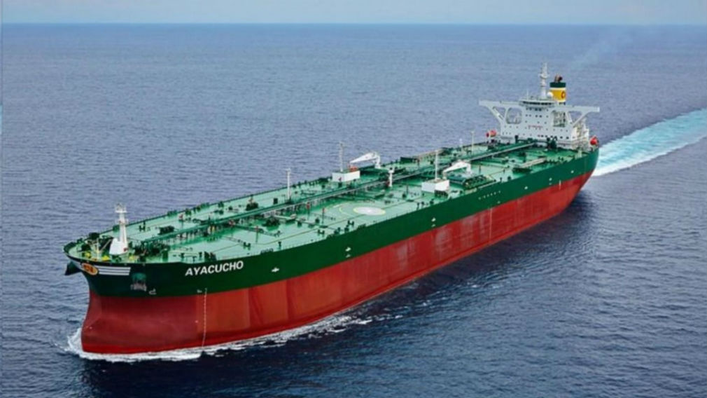 Крупнейший венесуэльский нефтяной танкер перешел под российский флаг