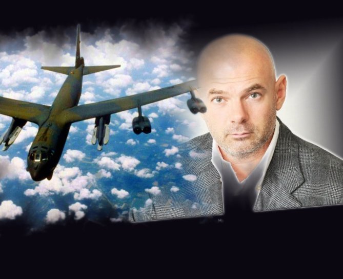 «Подарите оружие и прекратите над нами летать» – подельник Коломойского перечит США