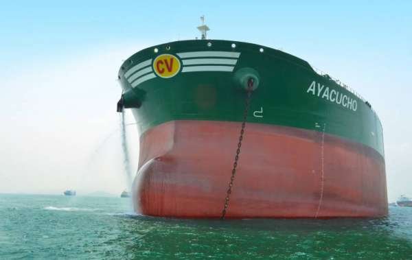 Зачем венесуэльский супертанкер поднял российский флаг