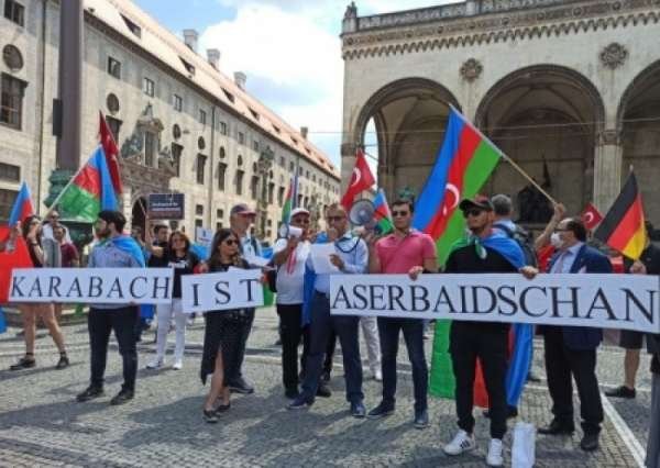 Зад Кардашьян