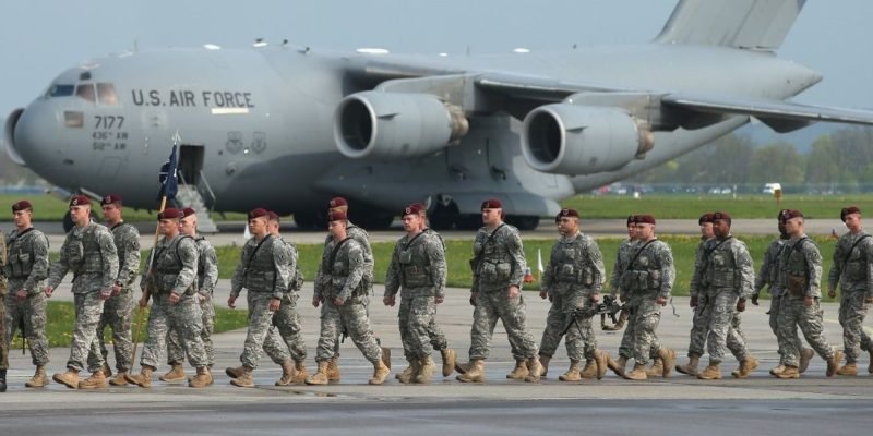 «Поставили перед фактом»: чем Европа заплатит за военные базы США