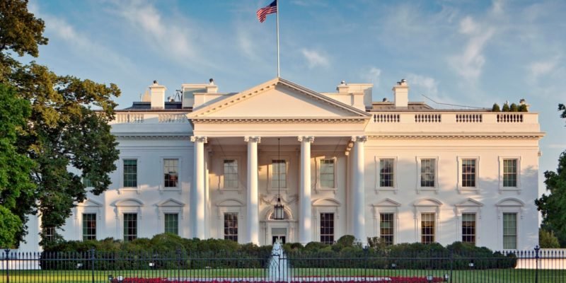 Американцы поджигают границы России: Украина и Прибалтика — приготовиться