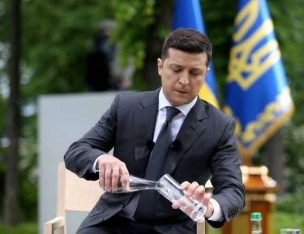 Главный враг Украины – это не Россия: Европа угрожает санкциями Киеву