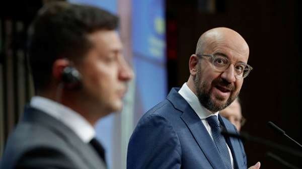 Украина пытается вернуть себе элементы суверенитета. Запад – категорически против