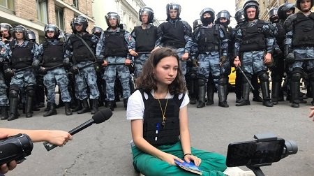 Запад масштабирует образ Ольги Мисик на протестные акции во всем мире