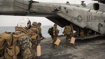 Эксперт объяснил, для чего США и НАТО перебрасывают войска к границам РФ