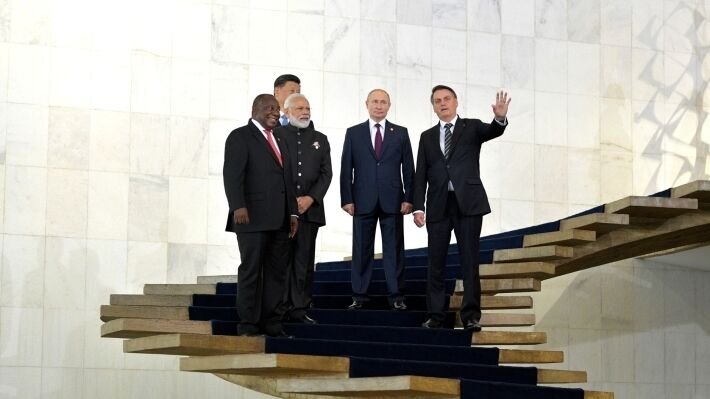 РФ задействует БРИКС в свете провала ЕС и США в борьбе с «коронакризисом»