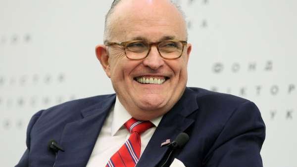 Адвокат Трампа парой фраз сбил пафос с победителя, но Европа рукоплещет: "Байден наш!"