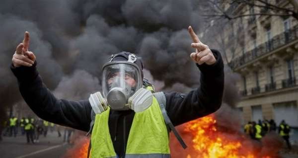 Кукольный театр эпохи цветных революций